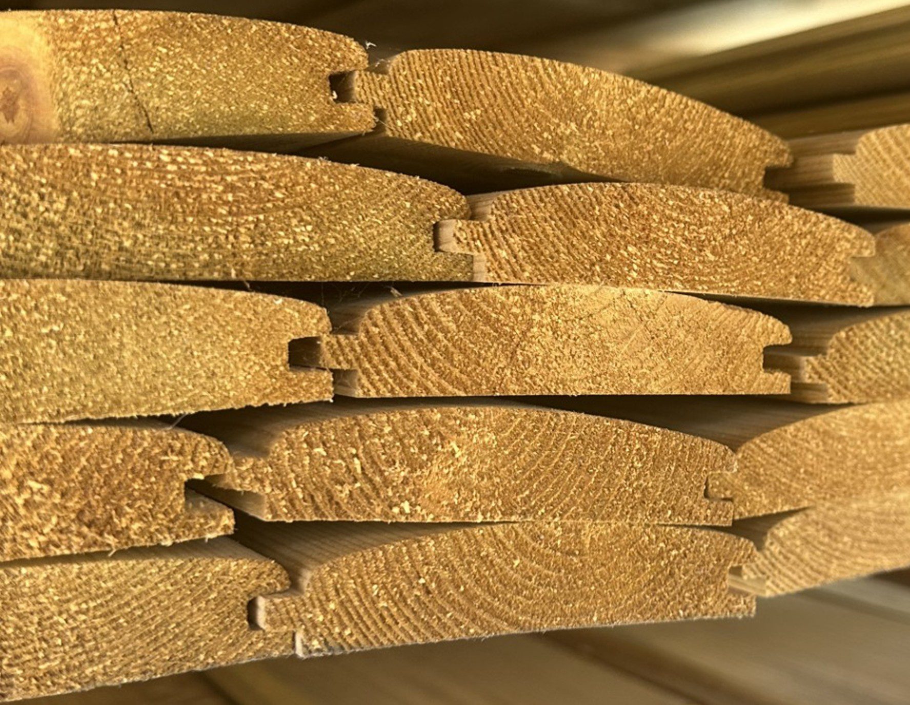 Loglap Cladding Vertical Loglap Cladding - Arnwood Timber